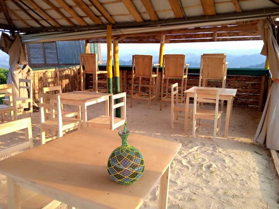 Kitabi Ecocenter Hotel Gabegi Eksteriør billede